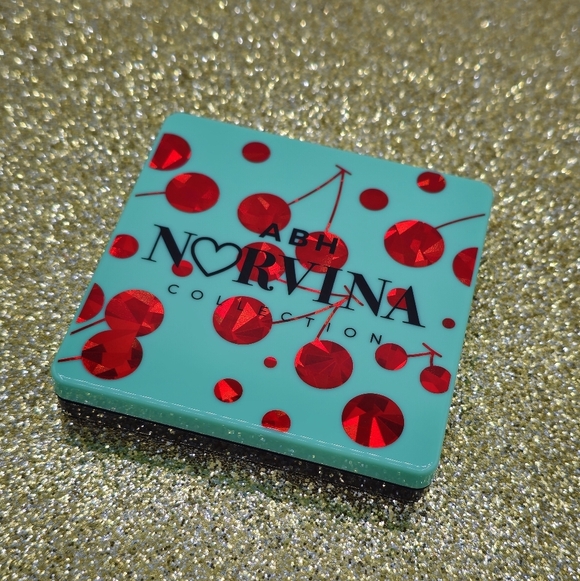 Anastasia Beverly Hills Mini Norvina Pro Pigment Eyeshadow Palette Vol. 3 - Picture 2 of 5